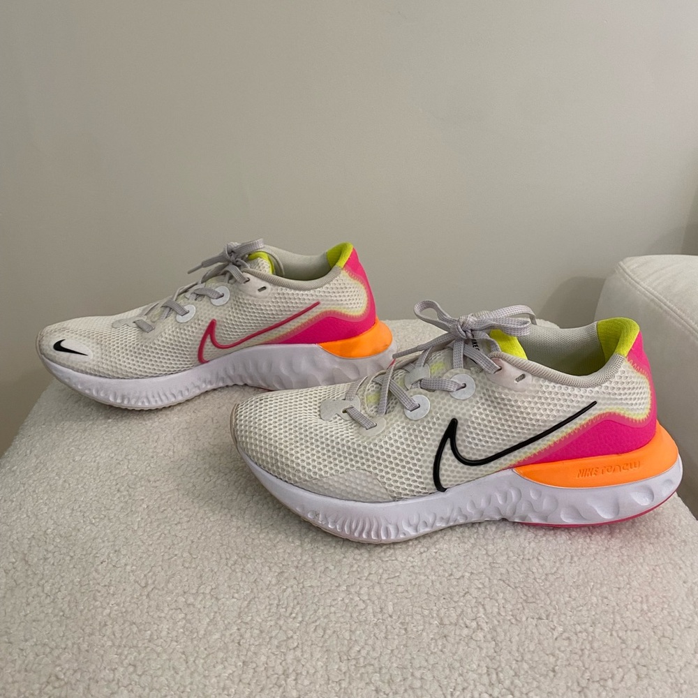 Nike Sneaker - White and Neon
